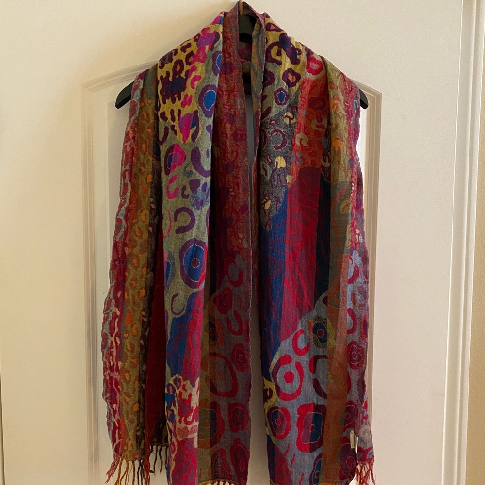 Aritzia Wilfred 100% Wool Scarf / Shawl